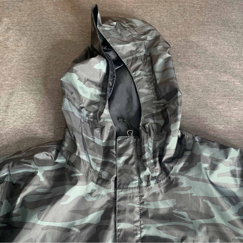 Columbia XL Omni-Tech Waterproof Breathable Camo Jacket with Hood